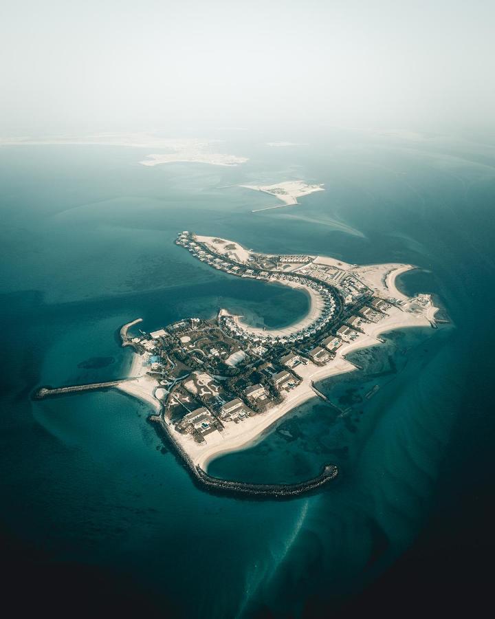 Hotel Nurai Island, Saadiyat Abú Dhabí Exteriér fotografie Aerial view of the island